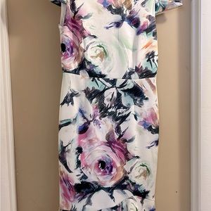 Betsy Johnson floral cap sleeve dress with fluted ruffle bottom